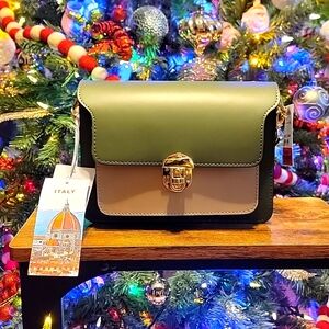 Elegant Green and Beige Crossbody Bag